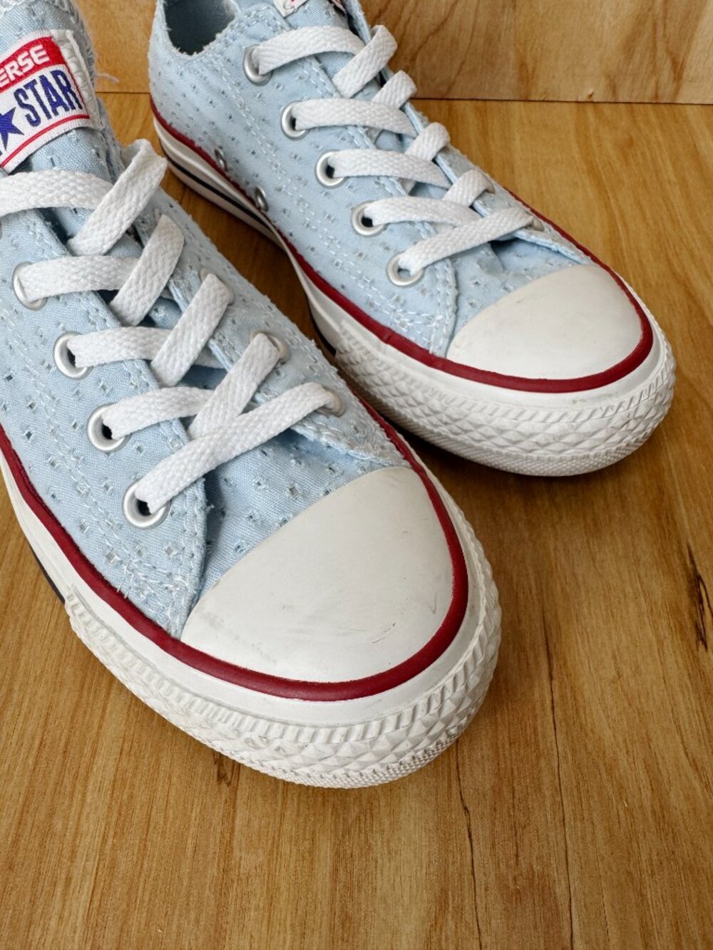 Converse Chuck Taylor Ox Eyelet Canvas Sneakers - Picture 6 of 15